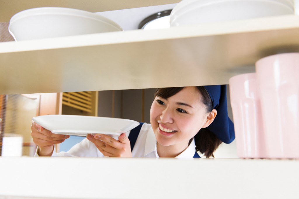食器棚の掃除方法、洗剤は何を使う？